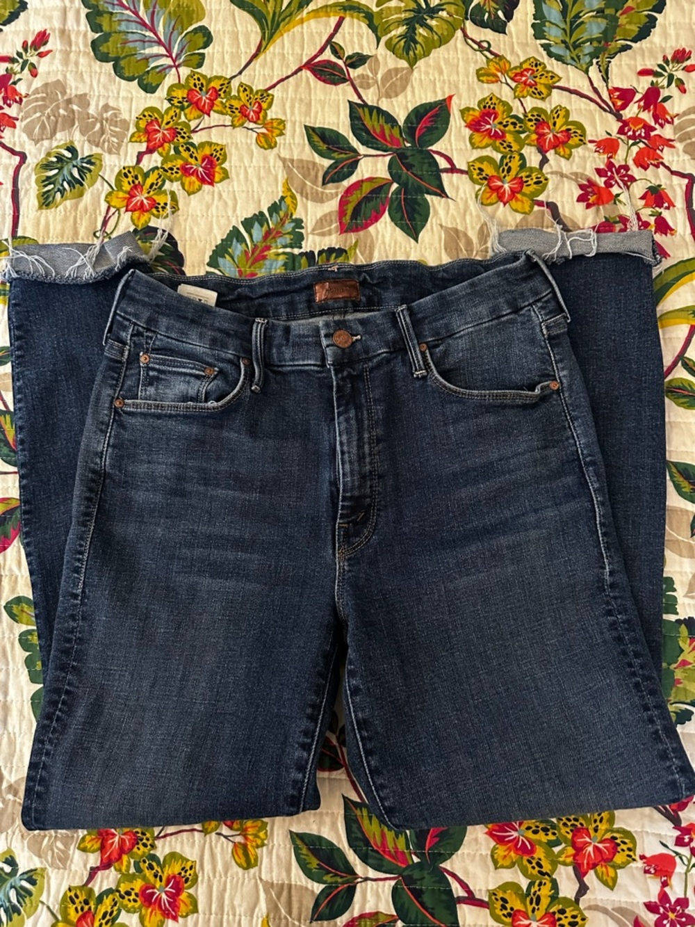 MOTHER - The Looker Ankle Fray in “Hot Springs” wash. Excellent condition. sz 30